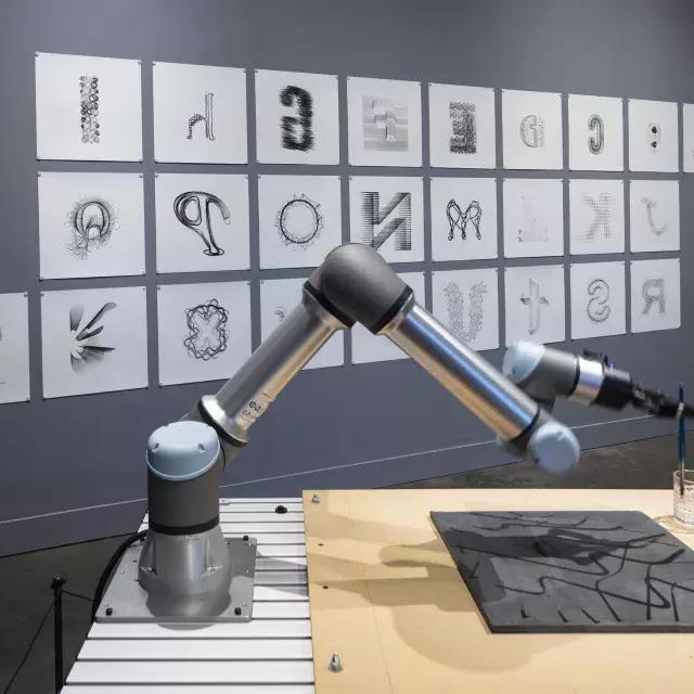 M. 机器人，2024年，工艺设计博物馆. Photo de Henrik Kam.